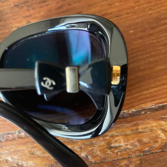 Chanel Black Bow Ribbon Sunglasses Style 5170 Gold Trim, Made in Italy CC - Picture 4 of 16